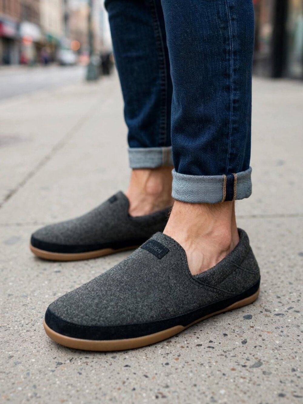 OluKai Kālawa Men’s Slippers Loafers Shoes $100 in Dark Shadow Kalawa